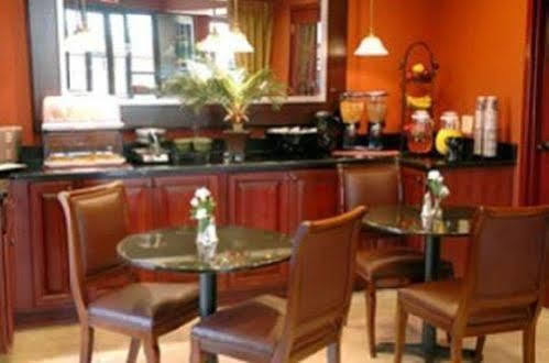 At Mulberry Grove Hotel 3*